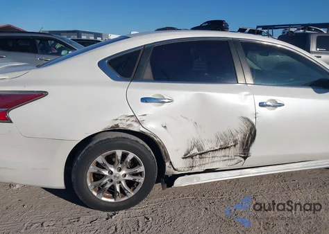 2014 Nissan Altima 2.5 S z USA, uszkodzony, nr VIN 1N4AL3AP8EC146764